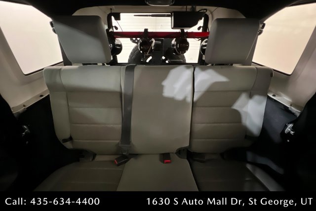 Used 2008 Jeep Wrangler Unlimited Rubicon w/ Dual Top Group AWD/4WD image 25