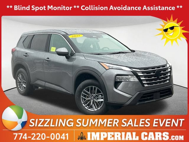 Used 2026 Nissan Rogue SV AWD/4WD image 1
