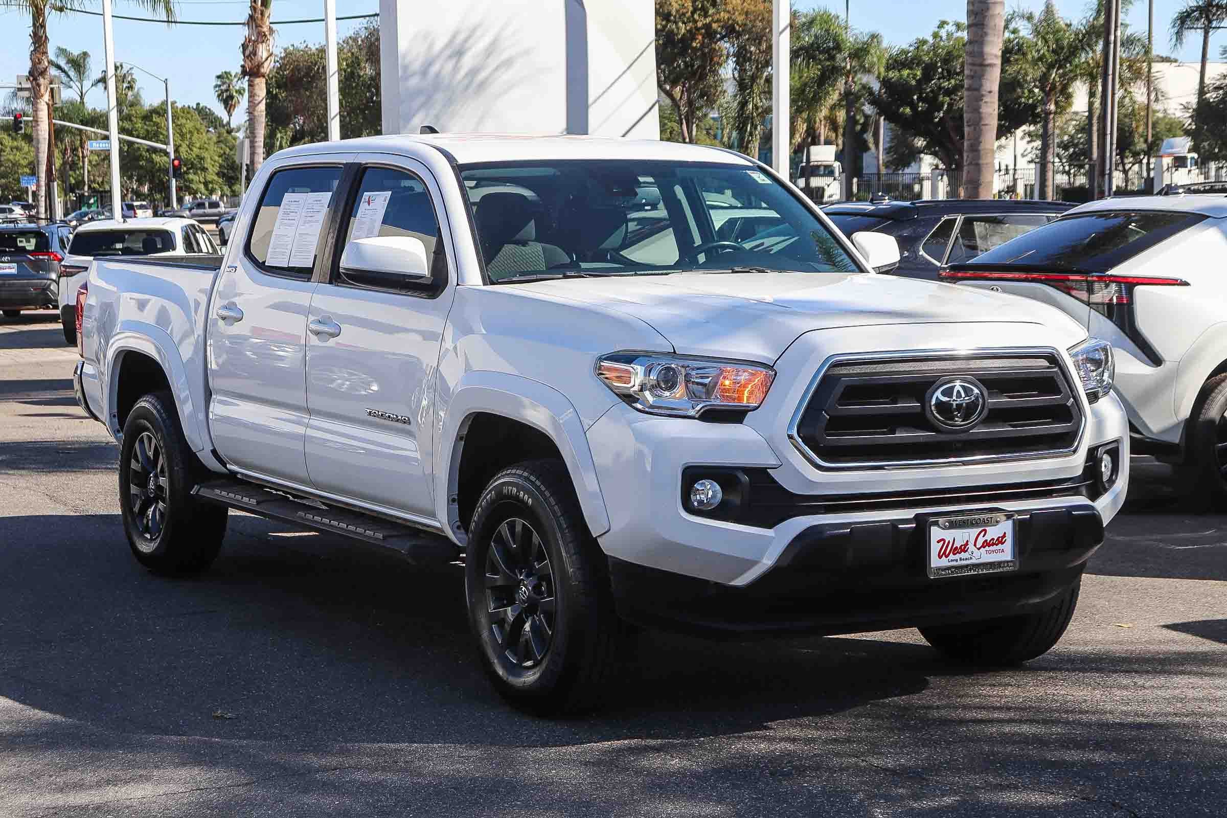 Certified 2020 Toyota Tacoma SR5 image 3