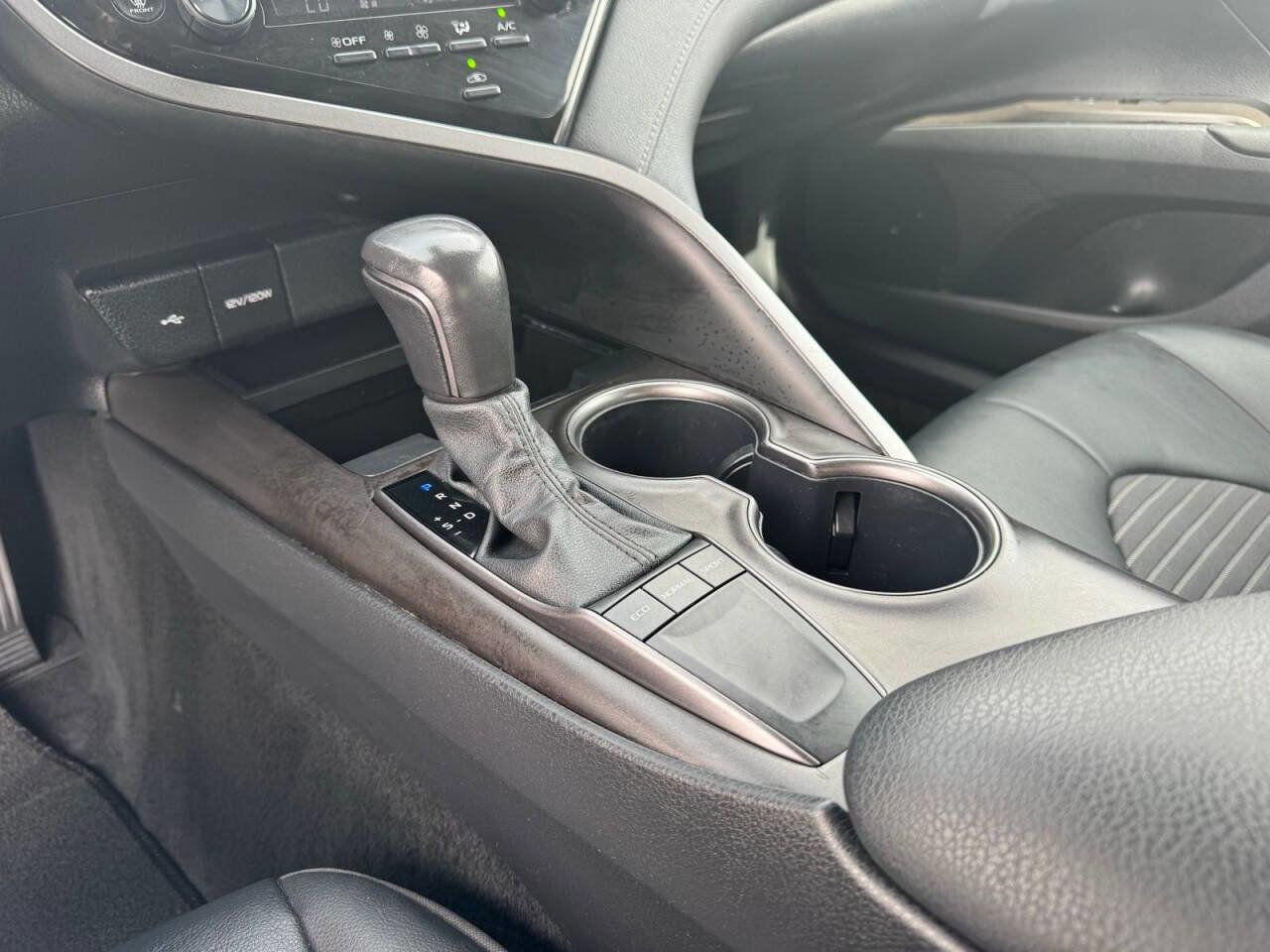 Used 2024 Toyota Camry SE FWD image 27