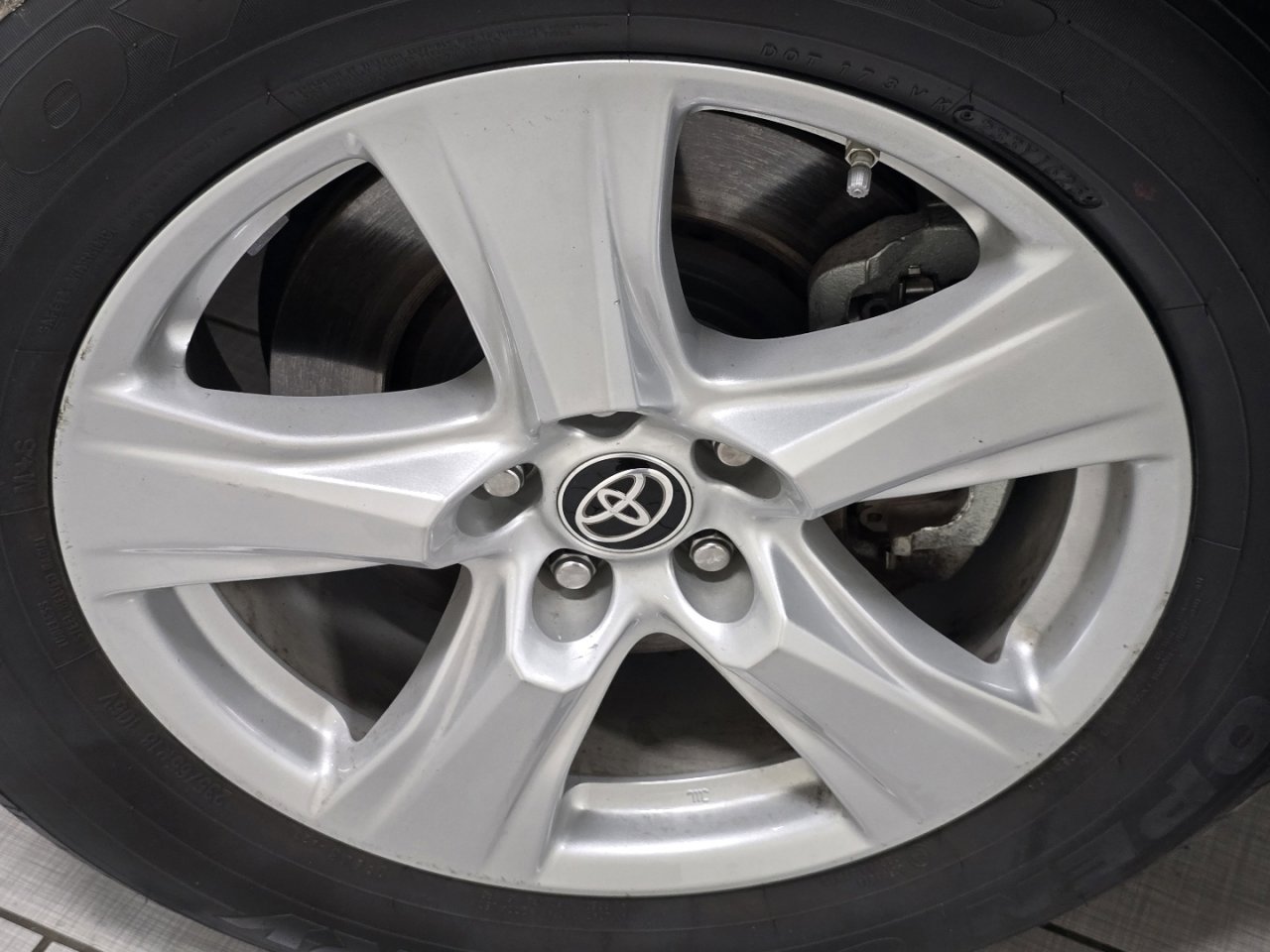 Certified 2023 Toyota Highlander LE image 8