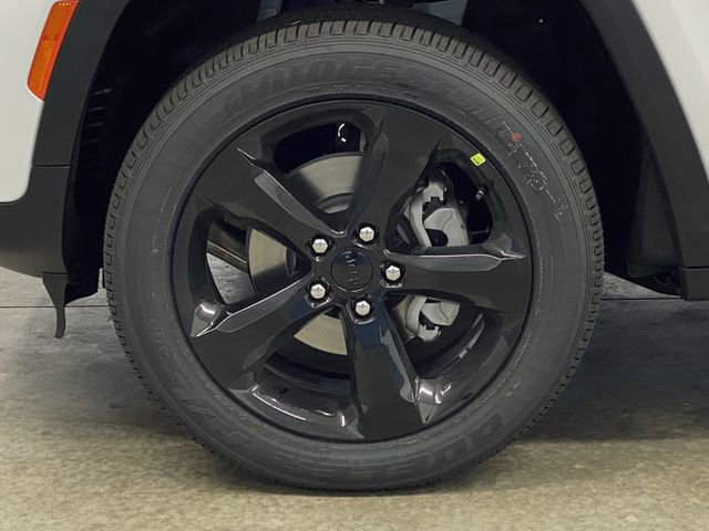 New 2025 Jeep Grand Cherokee Altitude image 38