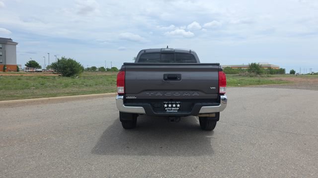 Used 2017 Toyota Tacoma SR5 w/ Tow Package RWD image 7