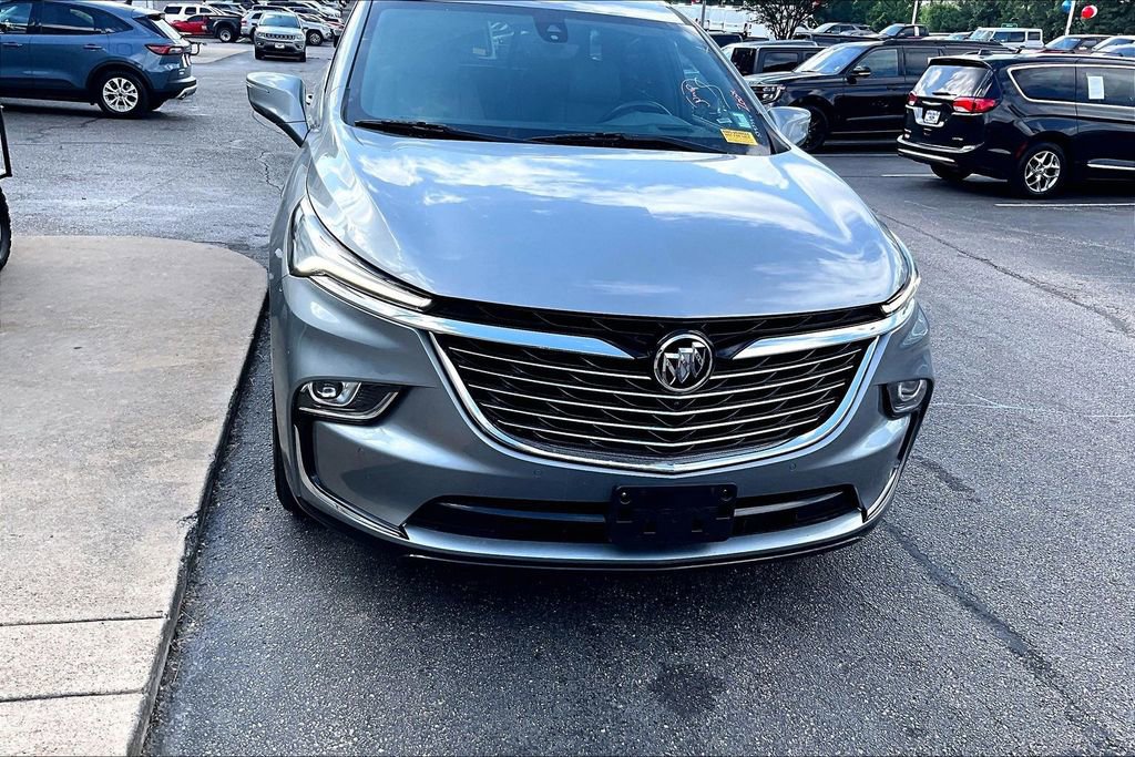 Used 2024 Buick Enclave Premium AWD/4WD image 5