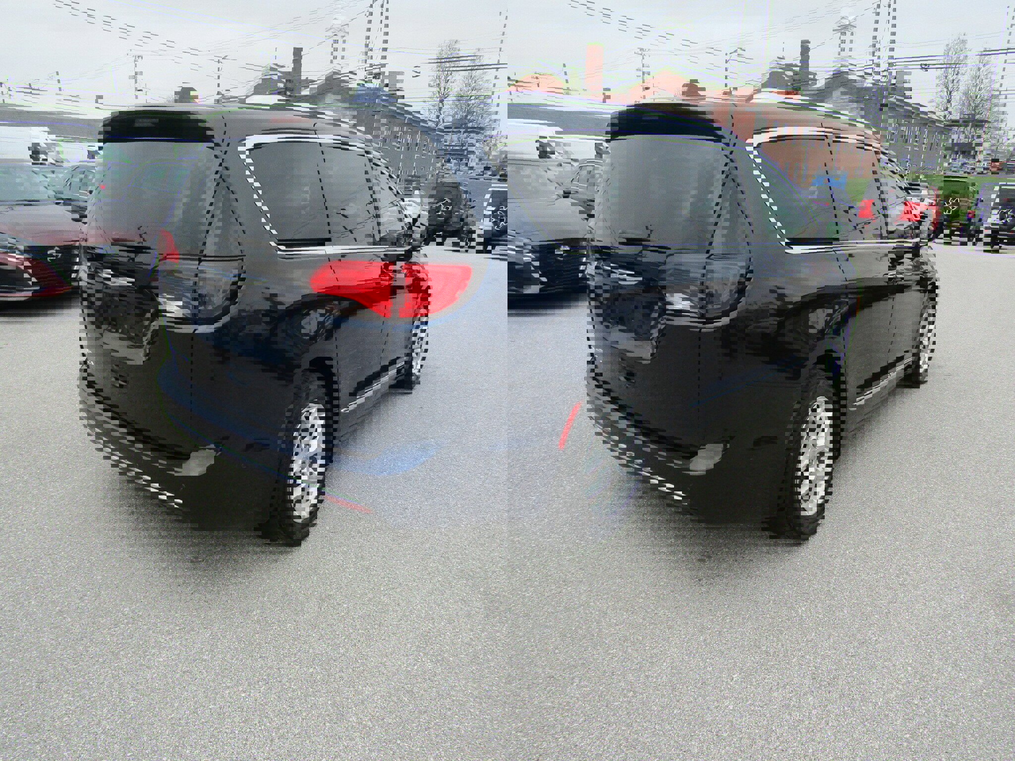 Used 2019 Chrysler Pacifica Touring-L Plus w/ Advanced Safetytec Group image 3