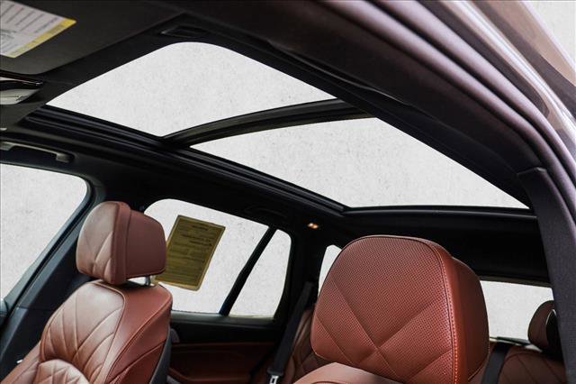 Used 2025 BMW X5 xDrive40i image 11