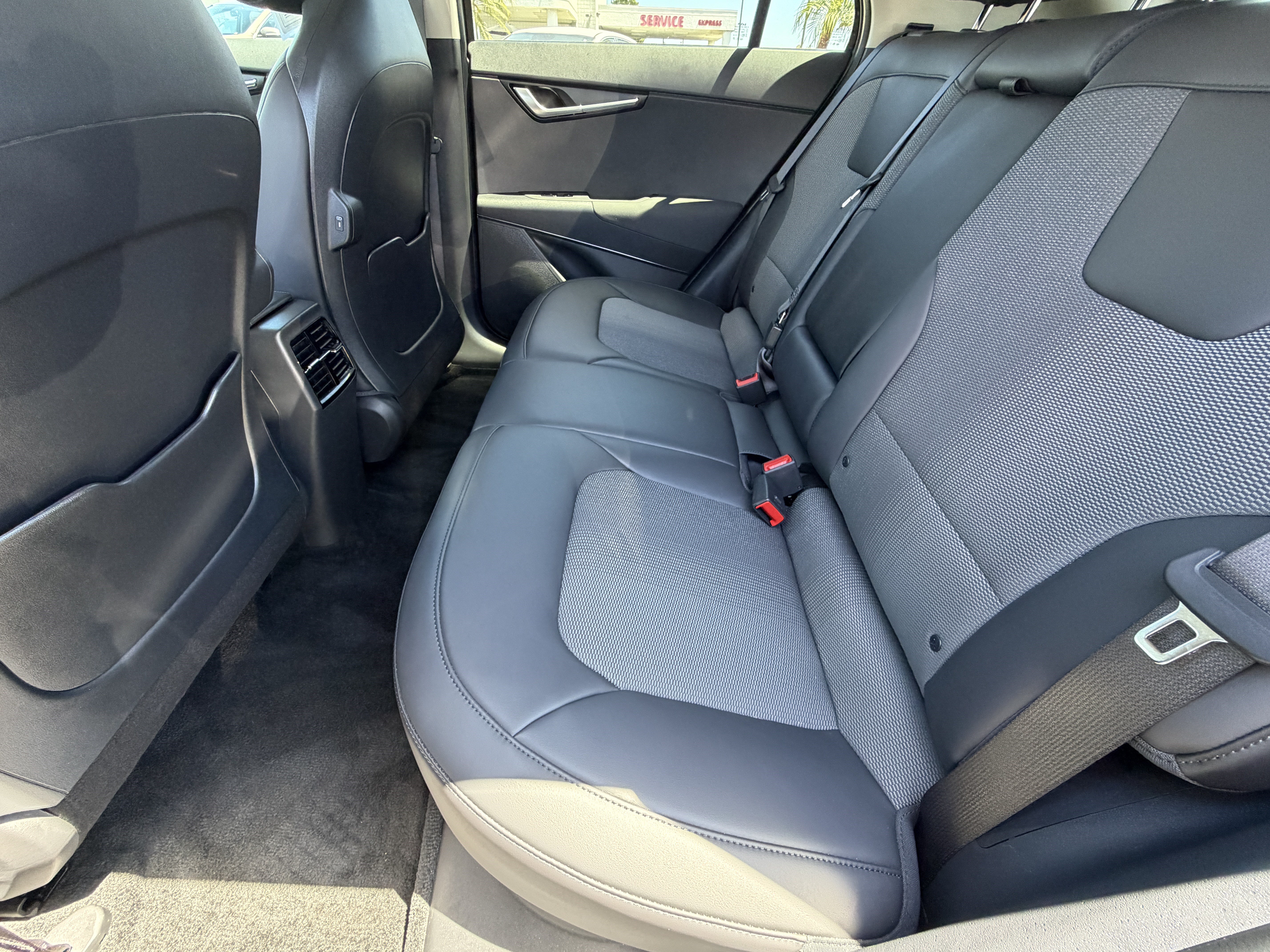 Certified 2026 Kia Niro Wind w/ Wind Preserve Package FWD image 27