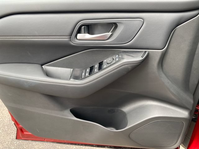 New 2026 Nissan Rogue Dark Armor AWD/4WD image 13