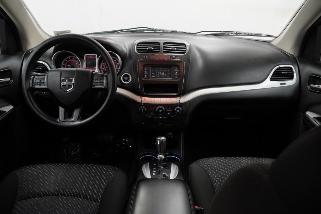 Used 2019 Dodge Journey SE FWD image 8