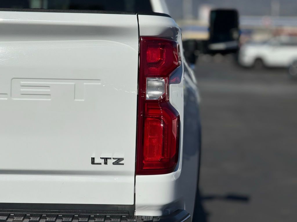 Used 2023 Chevrolet Silverado 2500 LTZ image 10