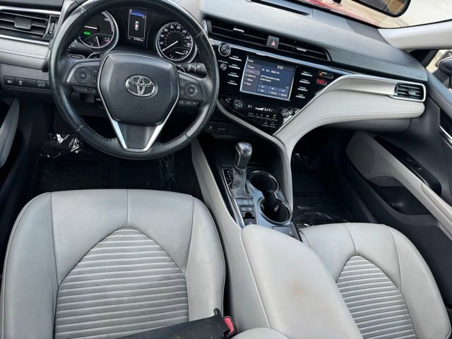 Certified 2018 Toyota Camry SE image 9