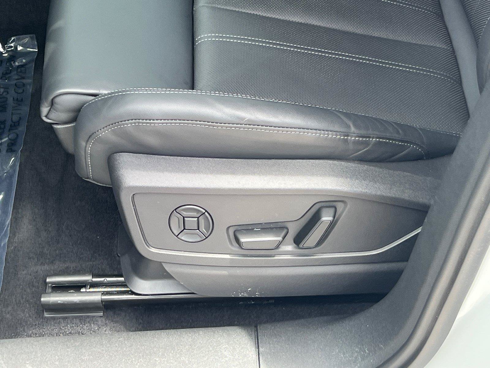 Certified 2025 Audi Q5 Premium w/ Premium Plus AWD/4WD image 10