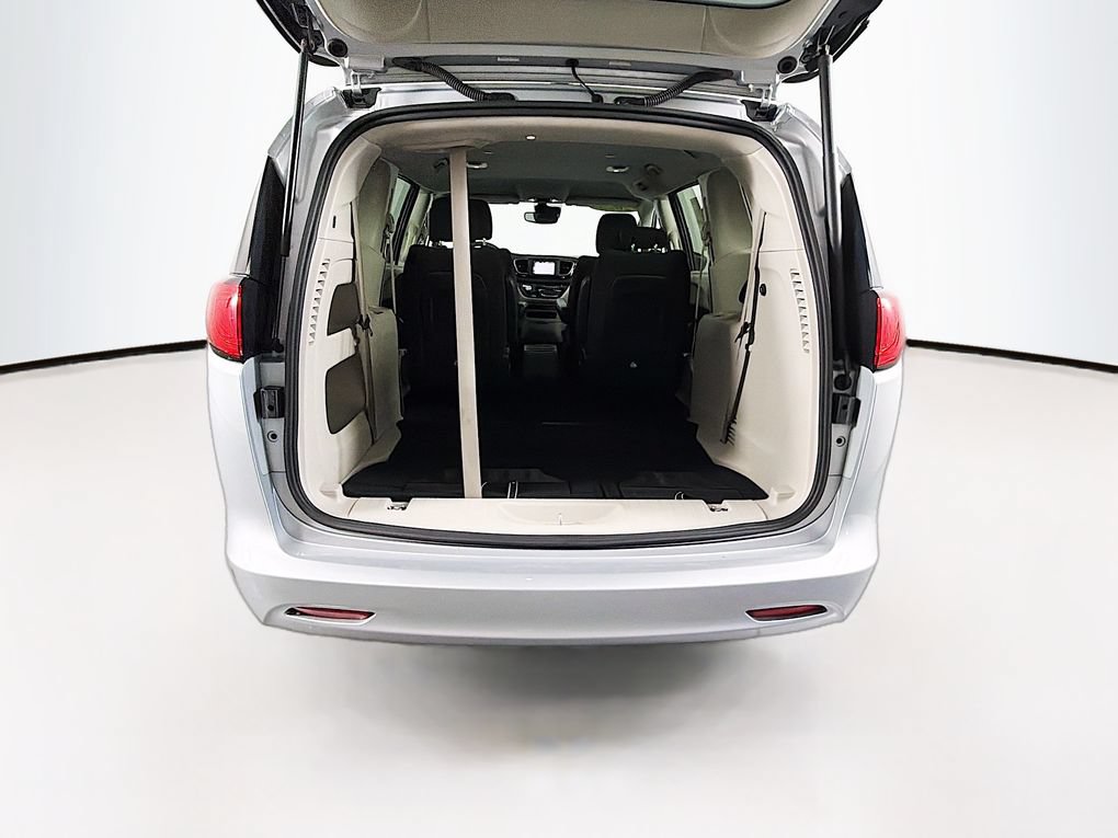Used 2023 Chrysler Voyager LX FWD image 24