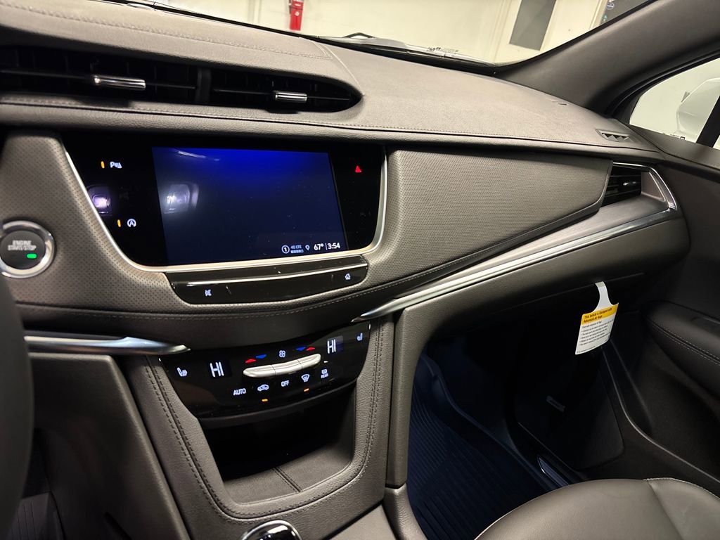 New 2026 Cadillac XT5 Luxury w/ LPO, Floor Liner Package image 33