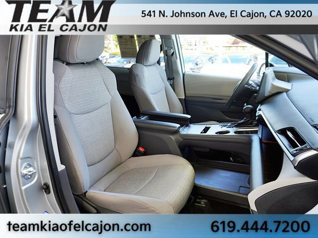 Used 2022 Toyota Sienna LE FWD image 12