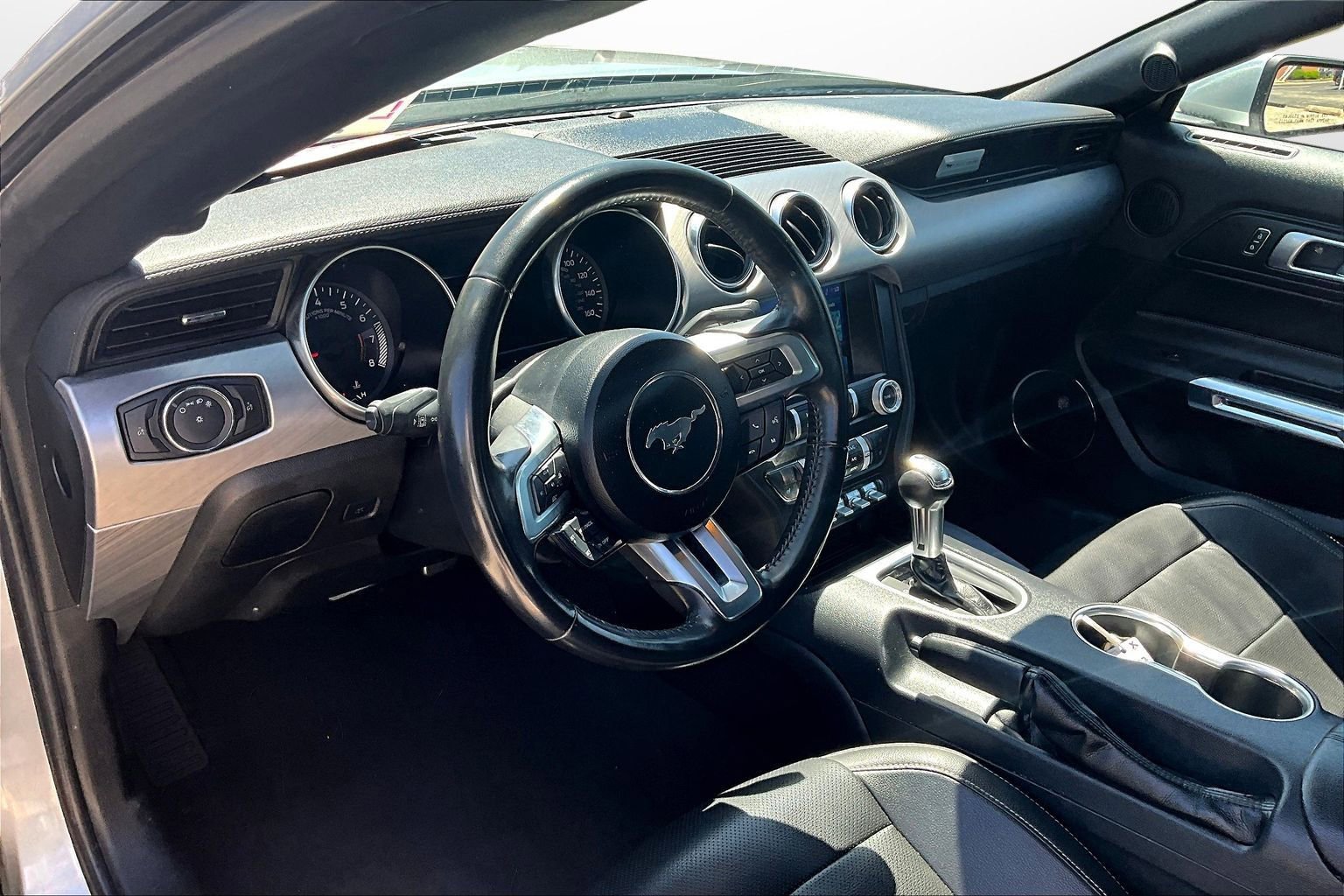 Used 2022 Ford Mustang Premium image 20