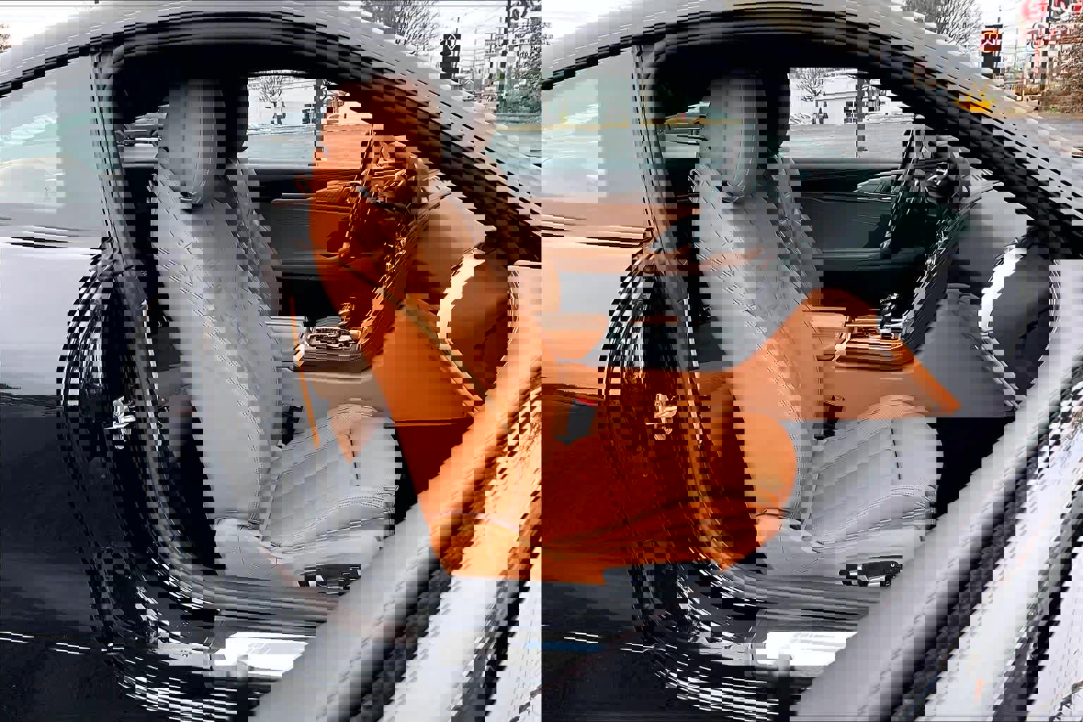 Used 2023 BMW M850i xDrive M850i xDrive w/ M Sport Professional Package image 9