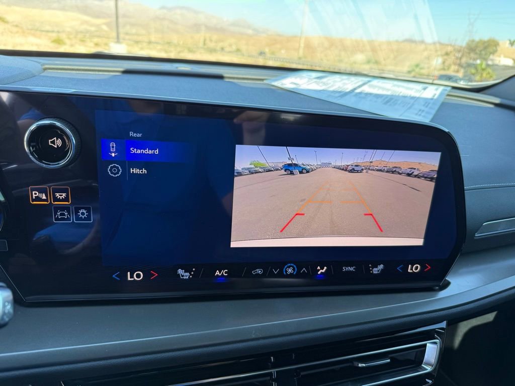New 2026 Chevrolet Traverse LT image 28