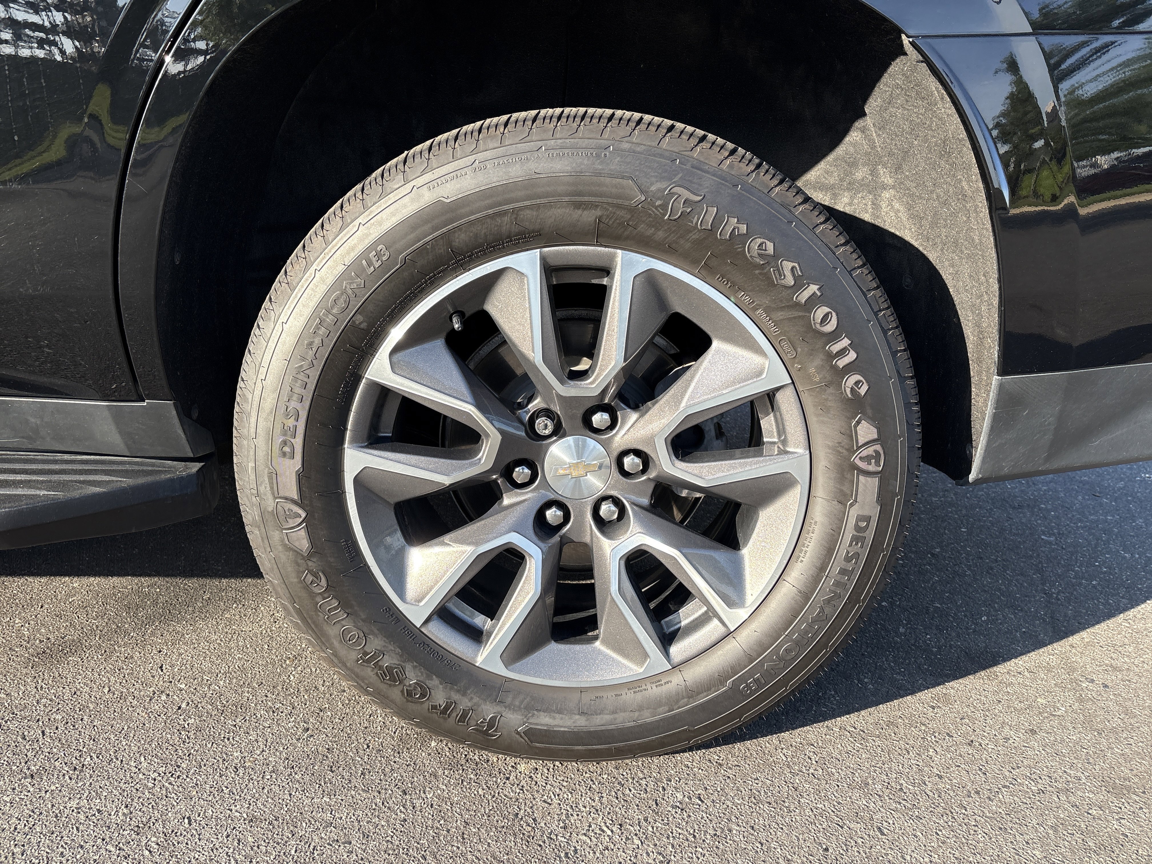 Used 2022 Chevrolet Tahoe LT w/ Luxury Package image 13