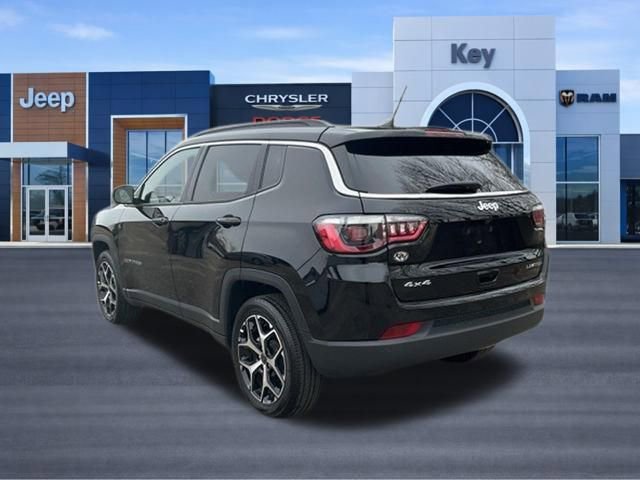 Used 2025 Jeep Compass Limited image 4