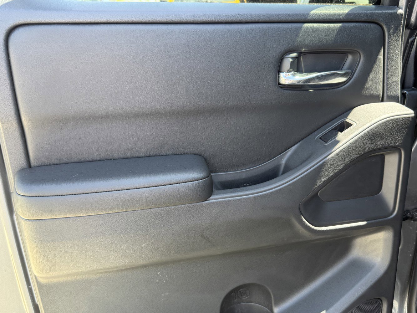 Used 2025 Nissan Frontier SV AWD/4WD image 24