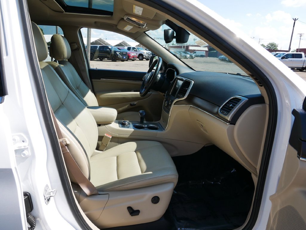 Used 2015 Jeep Grand Cherokee Limited w/ Trailer Tow Group IV AWD/4WD image 8