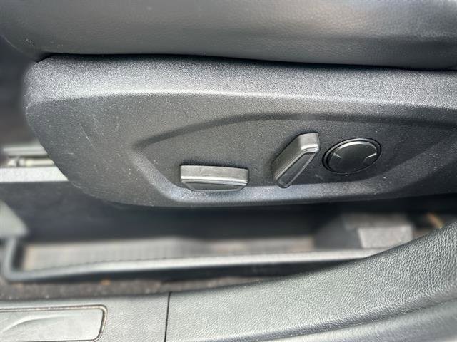 Used 2024 Ford Edge SEL image 37