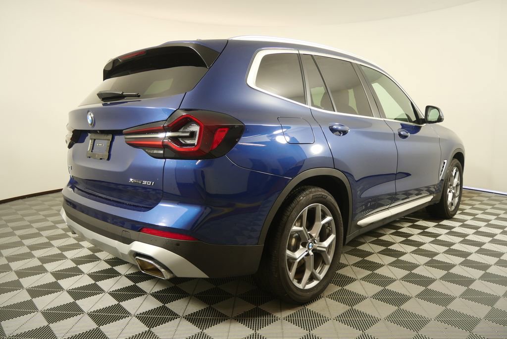 Certified 2024 BMW X3 xDrive30i image 3