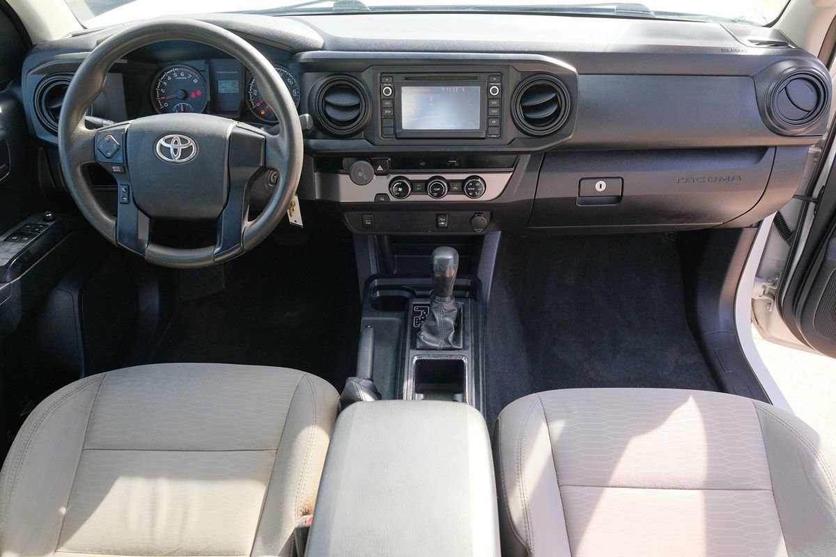 Used 2017 Toyota Tacoma SR RWD image 18