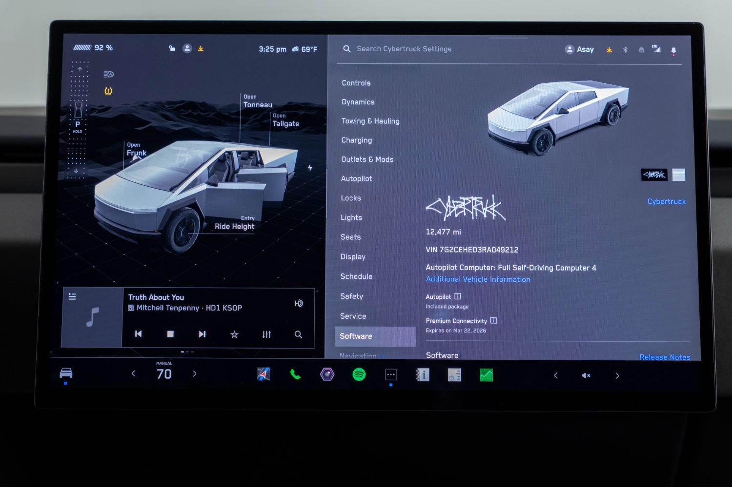 Used 2024 Tesla Cybertruck AWD Crew Cab image 35