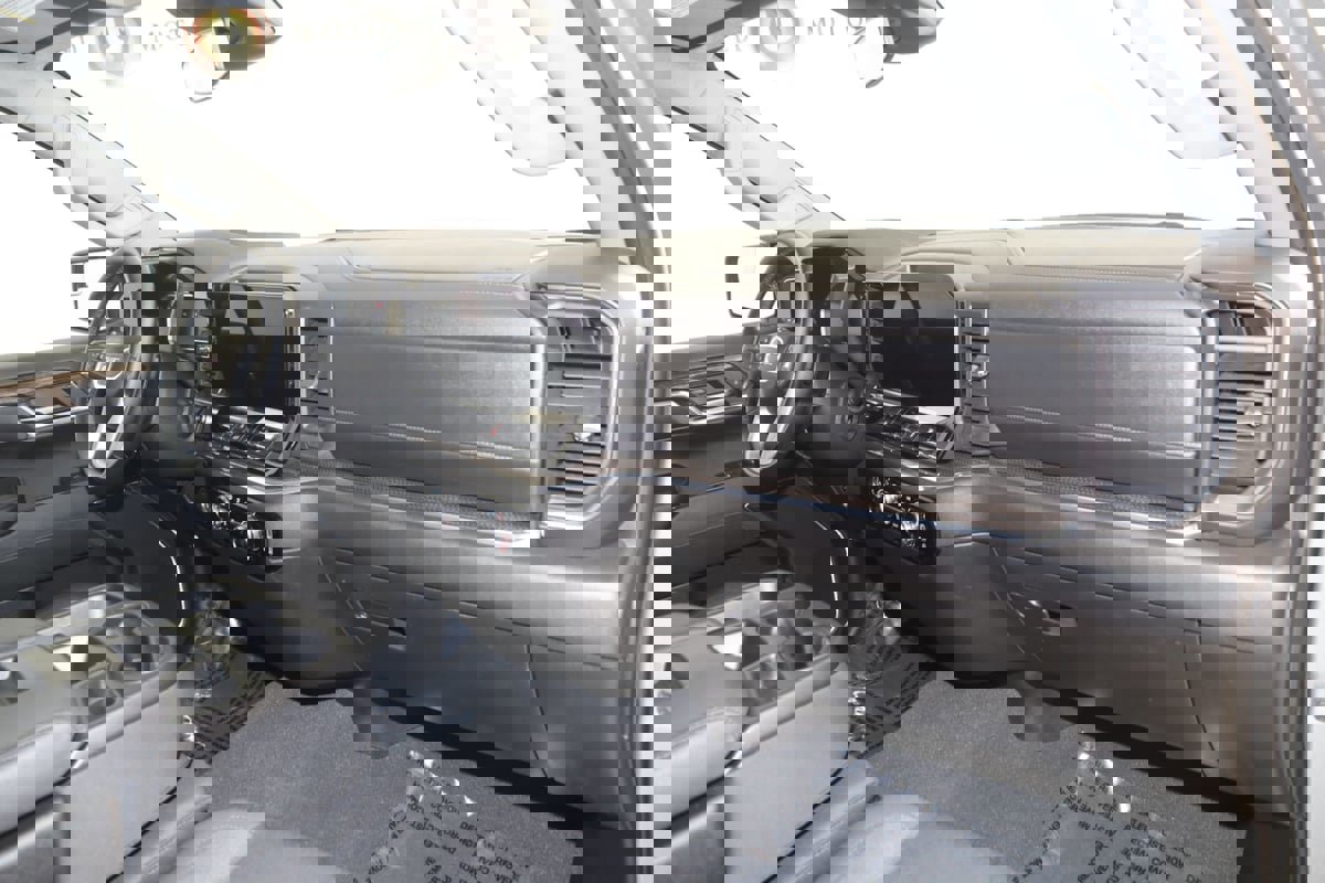 Used 2024 GMC Sierra 1500 Elevation image 41