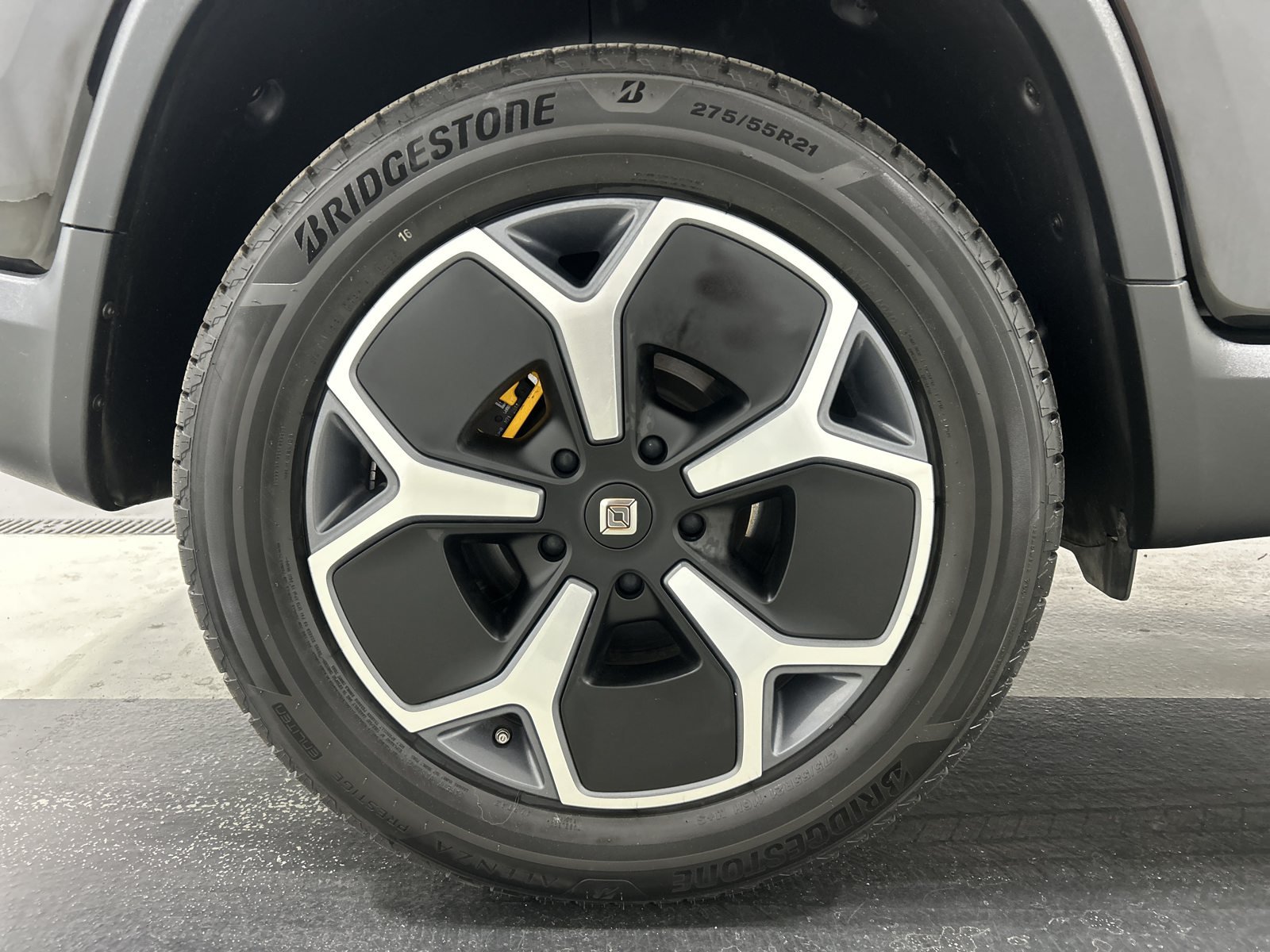 Used 2022 Rivian R1T Adventure AWD/4WD image 12