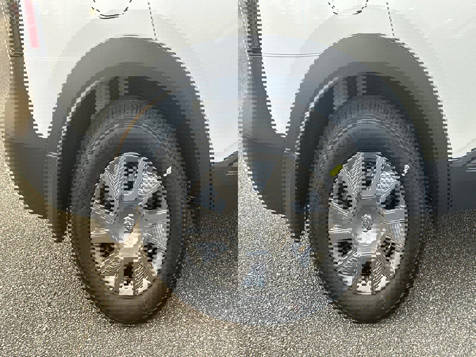 New 2026 Nissan Kicks S image 17