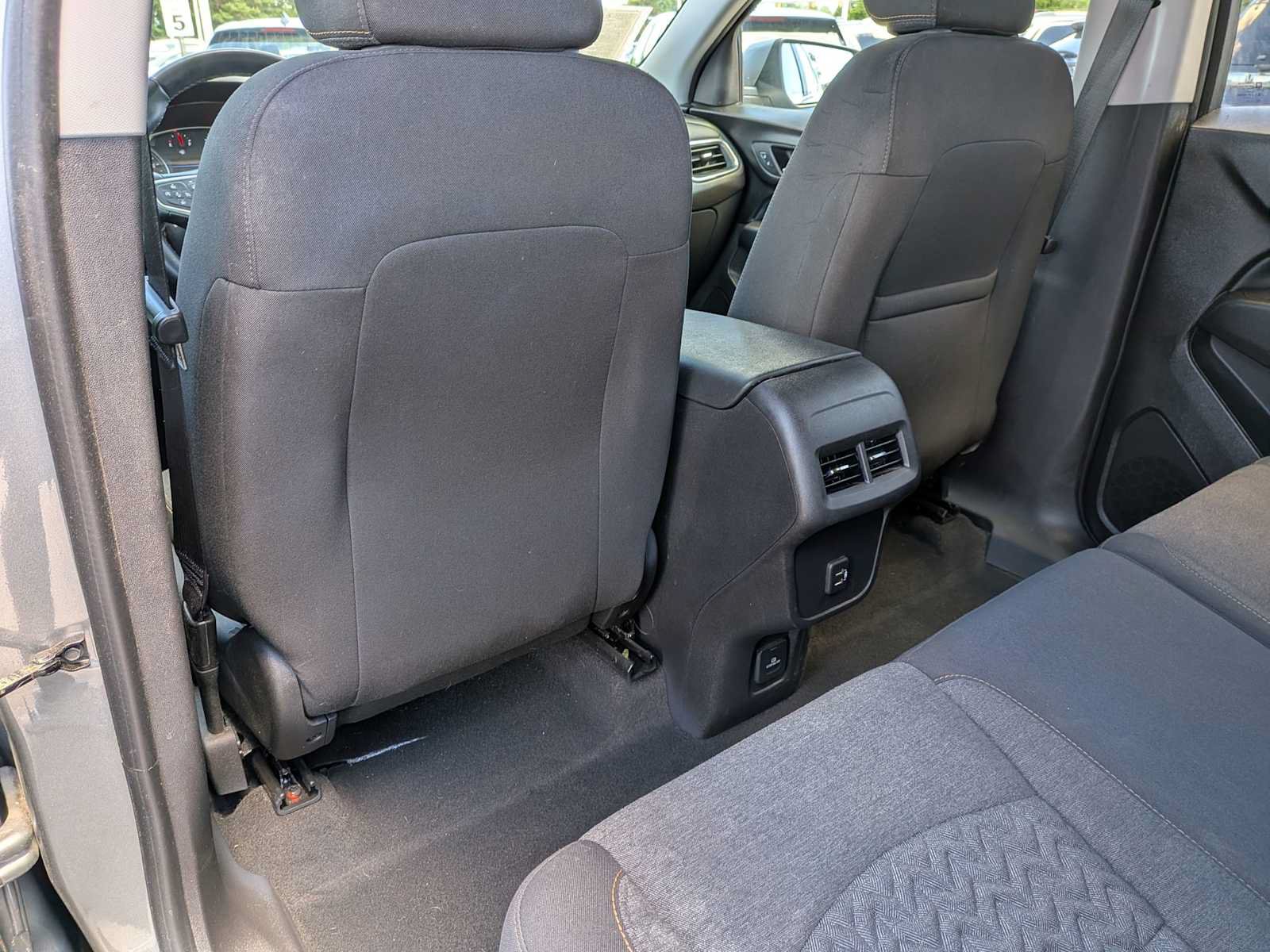 Used 2023 Chevrolet Equinox LT AWD/4WD image 18