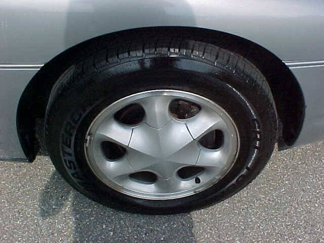 Used 1995 Oldsmobile Aurora FWD image 35