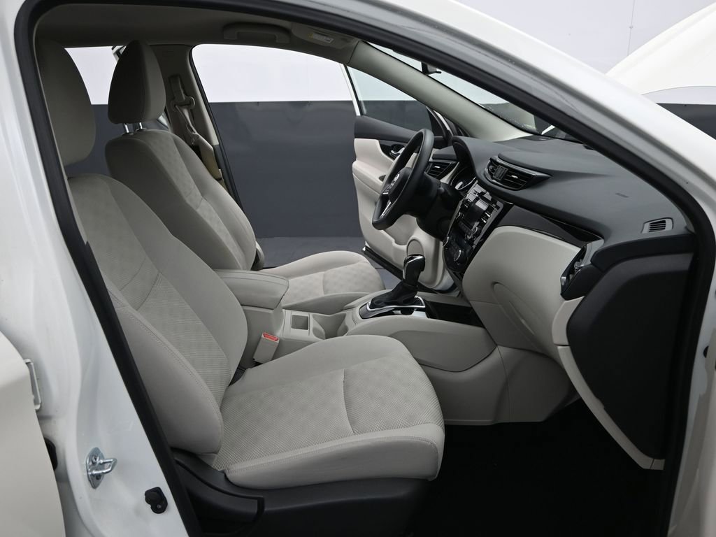 Used 2018 Nissan Rogue Sport SV image 13