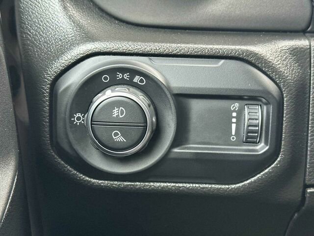 Used 2023 Jeep Gladiator Sport image 30