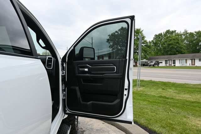 Used 2024 RAM 2500 Big Horn AWD/4WD image 18