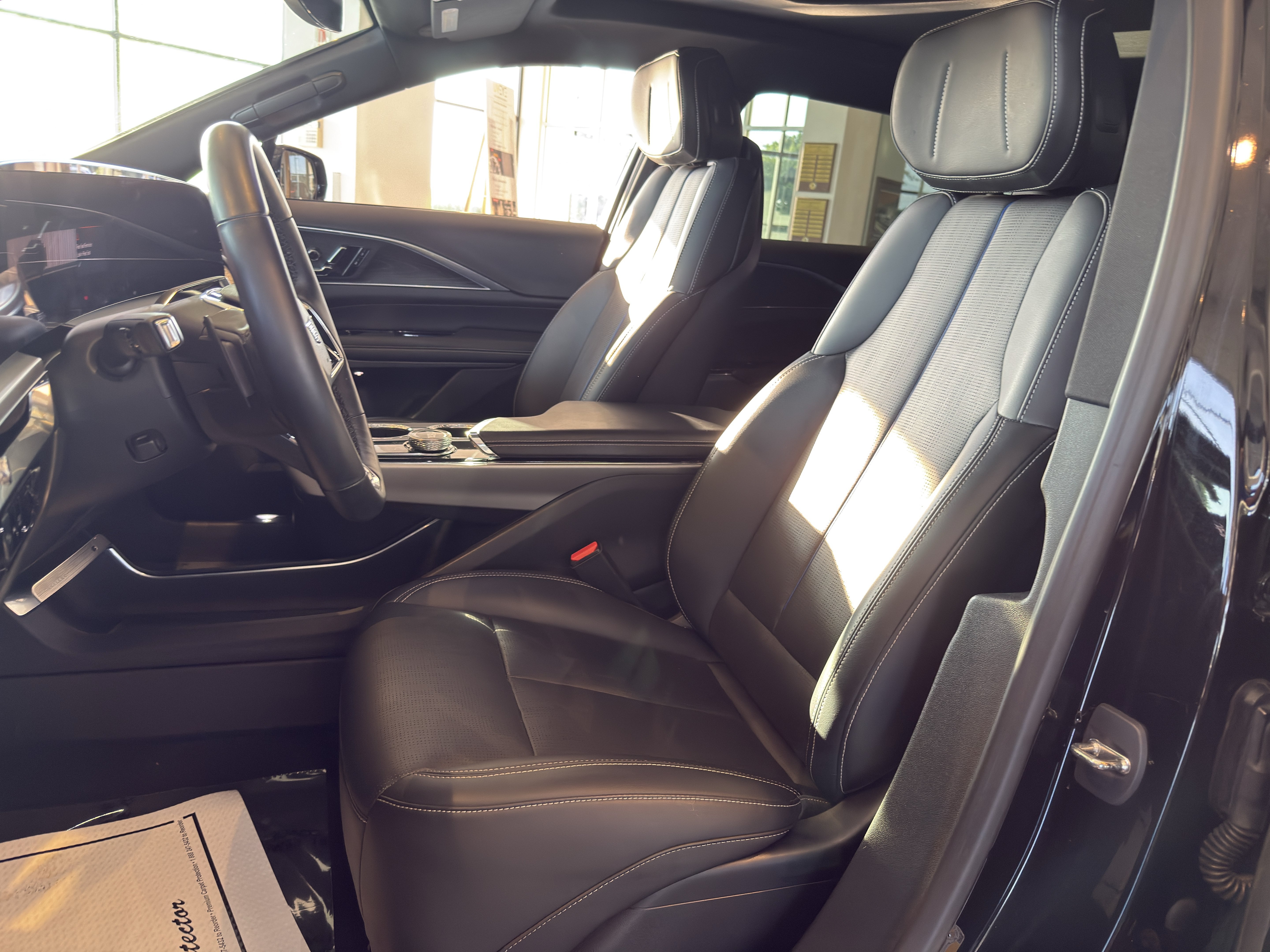 Certified 2024 Cadillac Lyriq Luxury AWD/4WD image 16