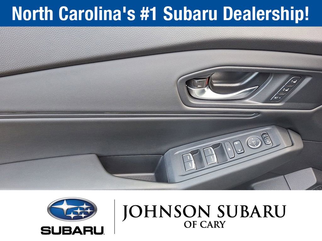 Used 2023 Honda Accord EX-L image 11