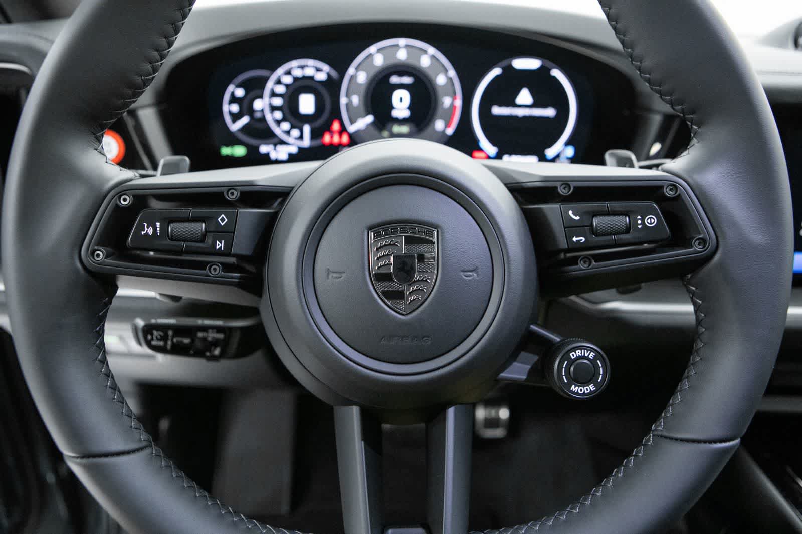 New 2026 Porsche Cayenne Turbo AWD/4WD image 14