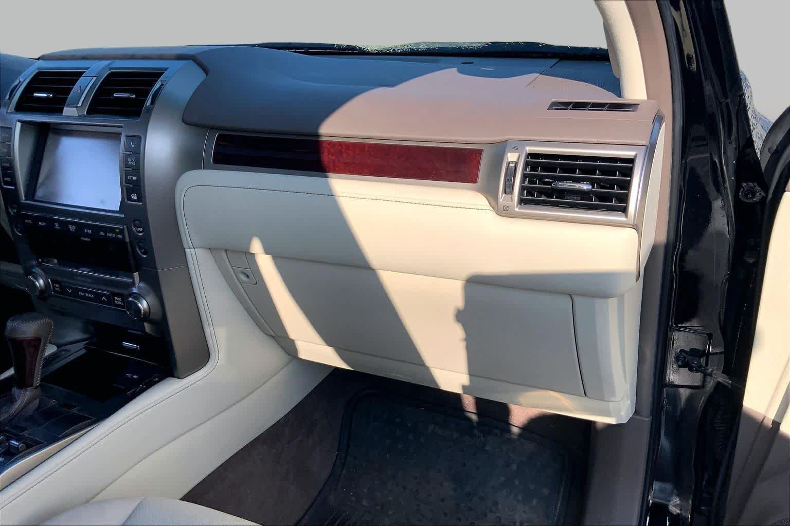 Used 2017 Lexus GX 460 Premium AWD/4WD image 19