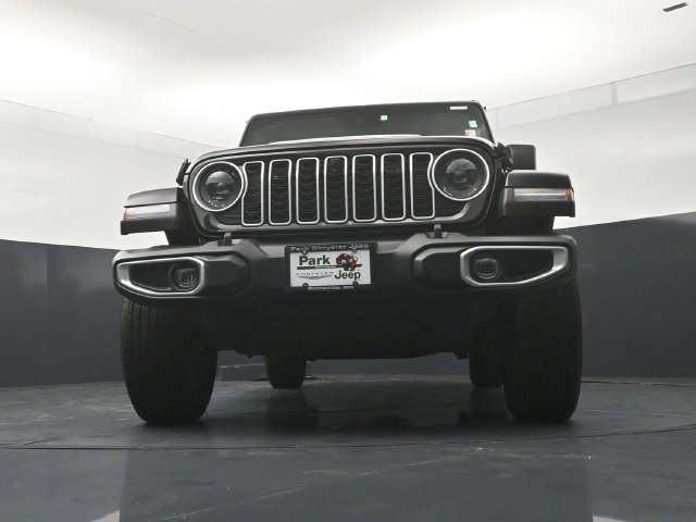 Used 2024 Jeep Wrangler Unlimited Sahara w/ Technology Group AWD/4WD image 19