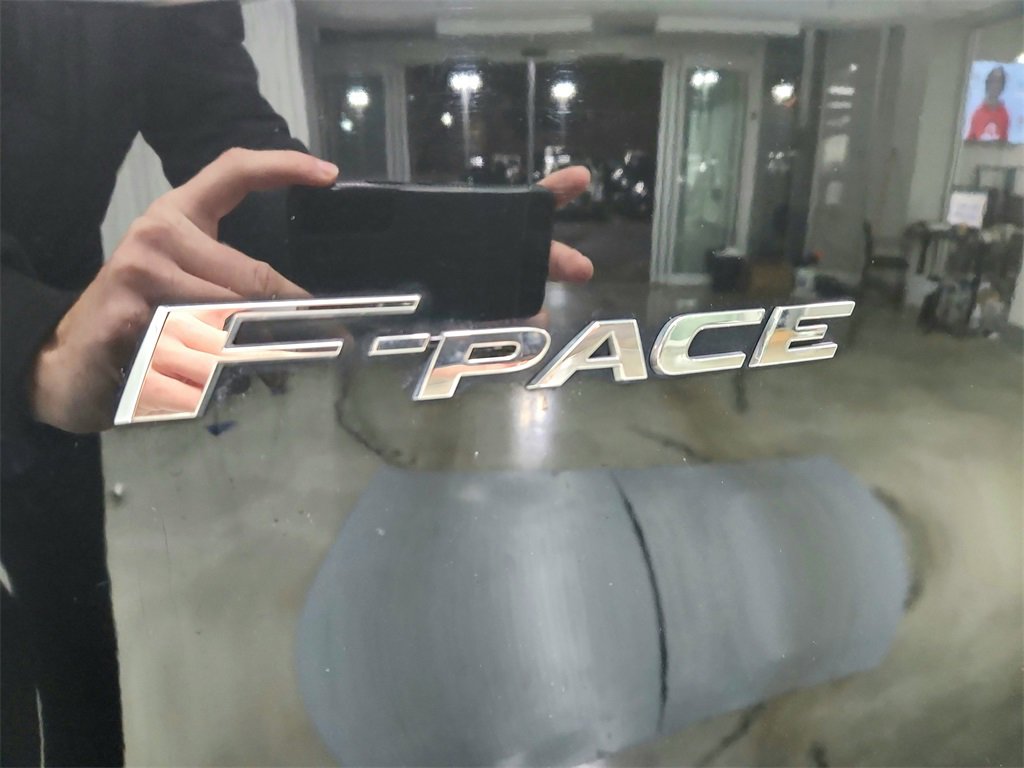Used 2018 Jaguar F-PACE Prestige image 31