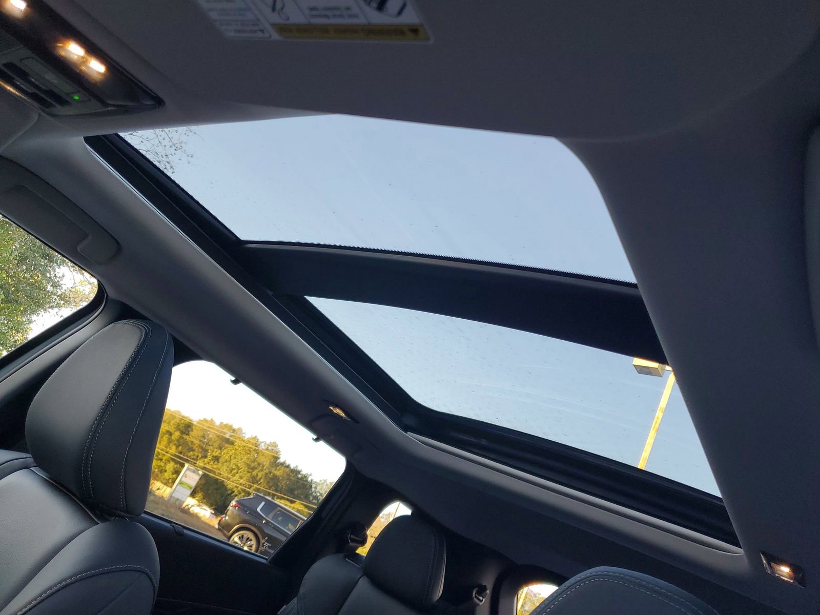 New 2026 Mitsubishi Outlander SEL image 10