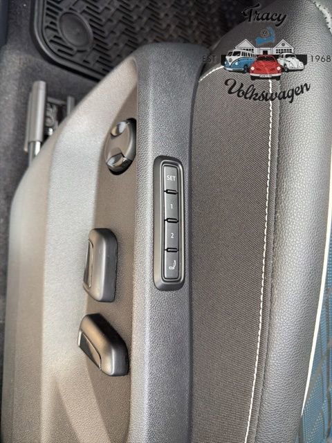 New 2026 Volkswagen Atlas Cross Sport SEL Premium R-Line image 20