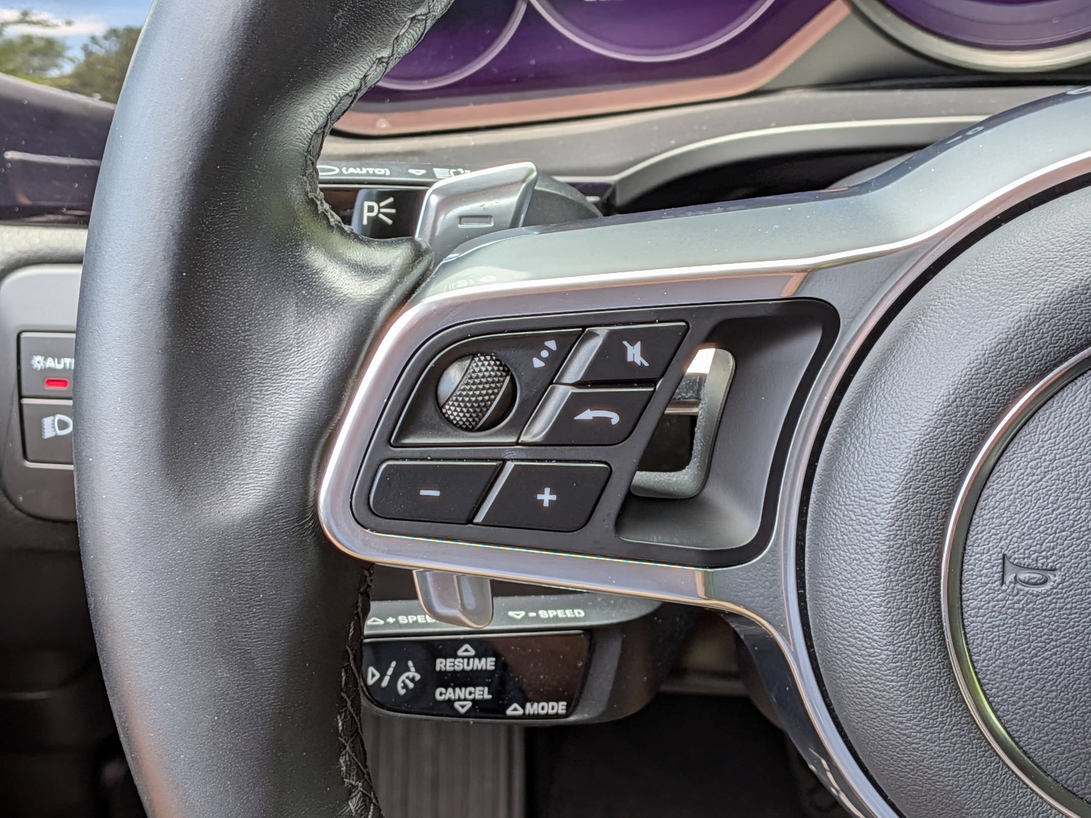 Certified 2022 Porsche Cayenne Platinum Edition AWD/4WD image 9