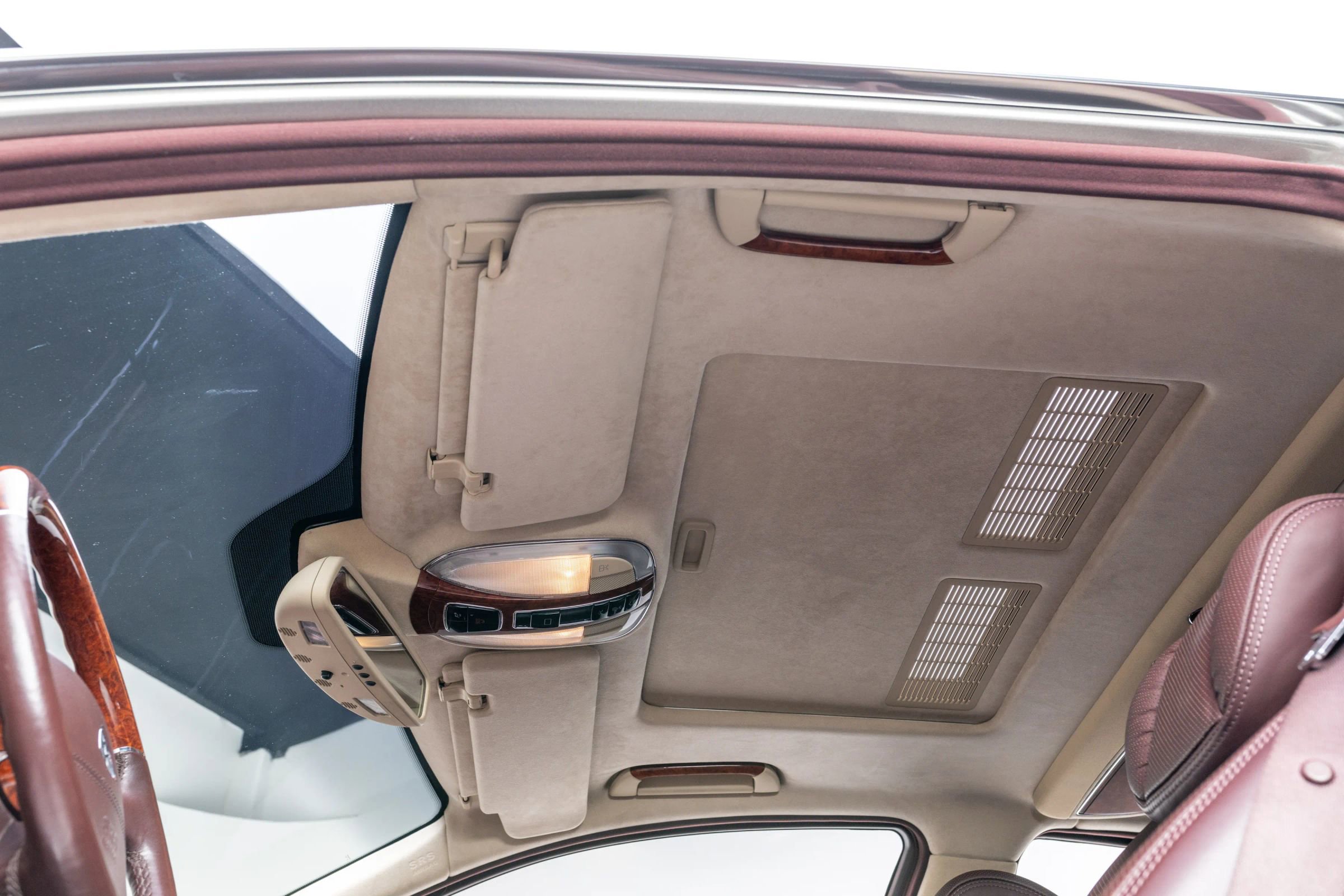 Used 2005 Maybach 57 RWD image 39