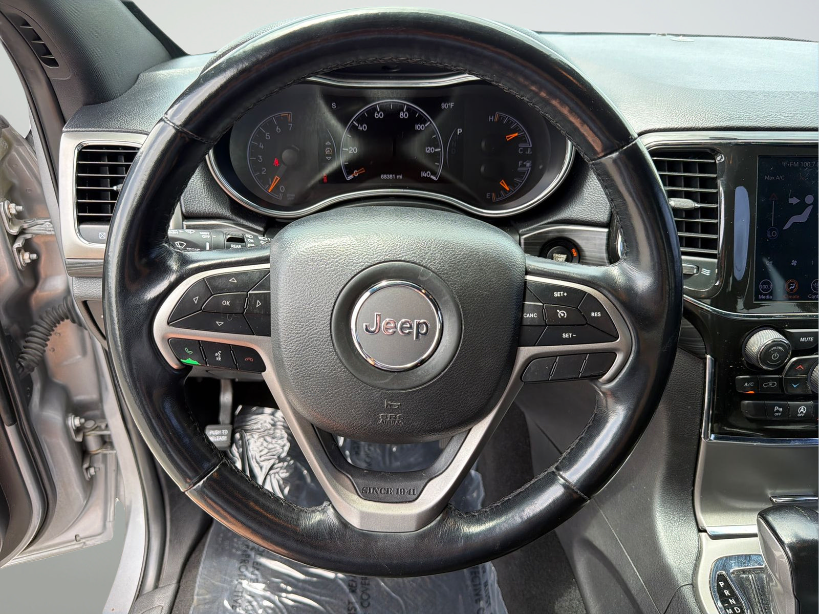 Used 2021 Jeep Grand Cherokee Laredo X RWD image 10