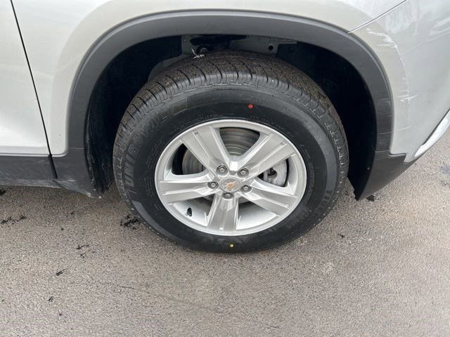Used 2021 Chevrolet Trax LS w/ Tint and Cruise Package image 44
